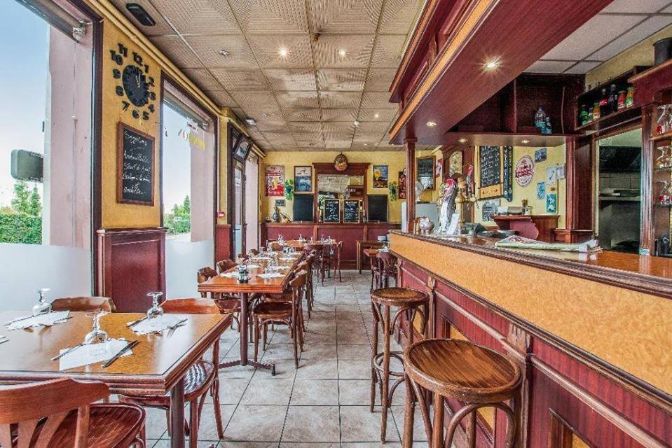 Aux Bons Amis Hotel Reims Eksteriør billede